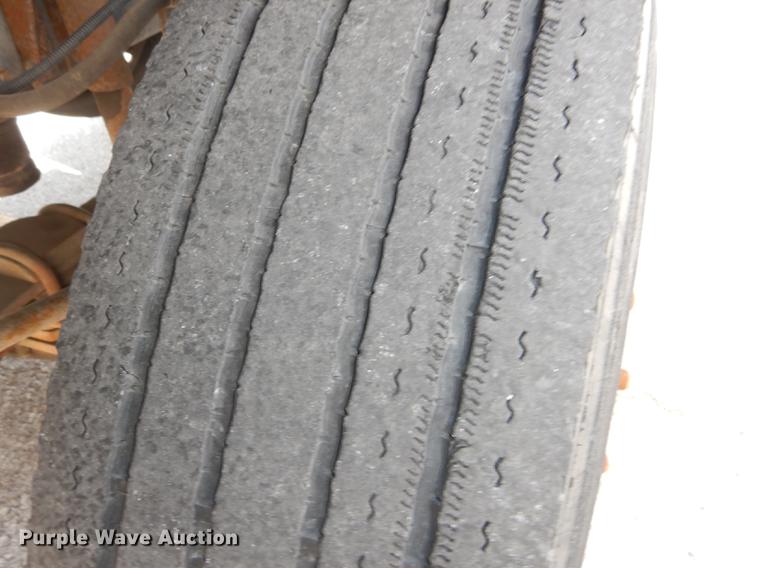 image for item DF1868 2002 GMC C6500 box truck