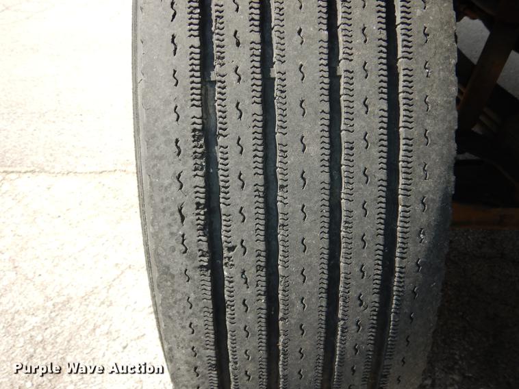 image for item DF1868 2002 GMC C6500 box truck