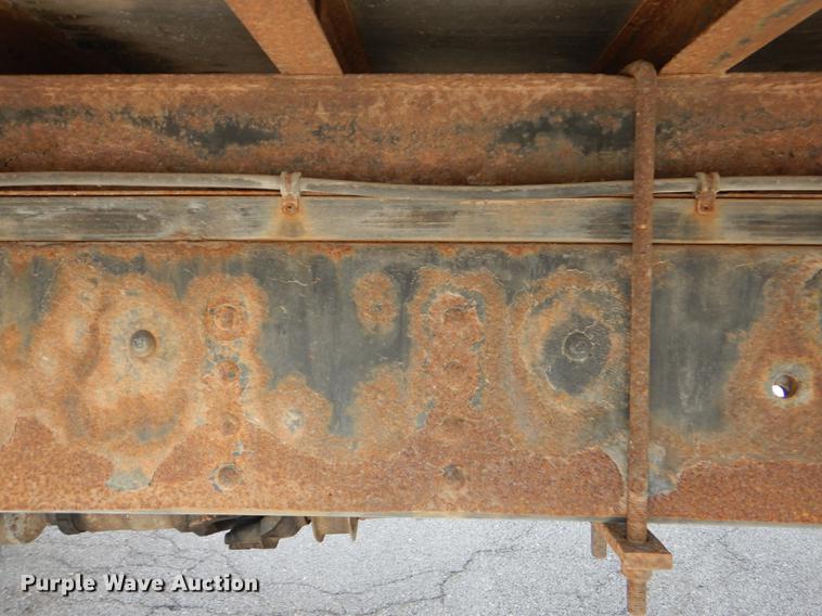 image for item DF1868 2002 GMC C6500 box truck