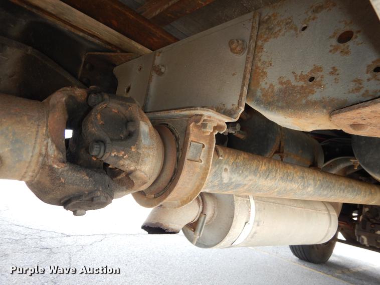 image for item DF1868 2002 GMC C6500 box truck