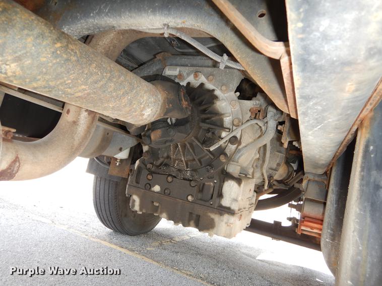 image for item DF1868 2002 GMC C6500 box truck