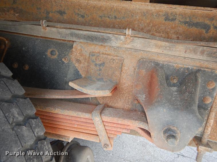 image for item DF1868 2002 GMC C6500 box truck