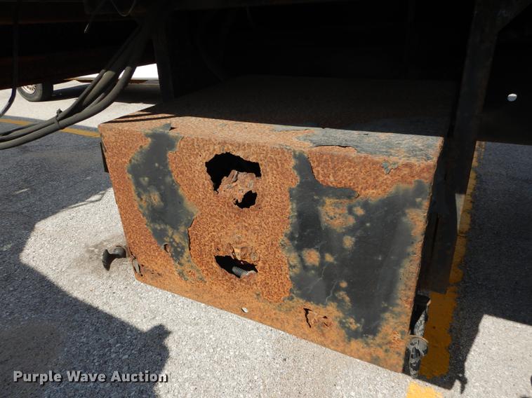 image for item DF1868 2002 GMC C6500 box truck