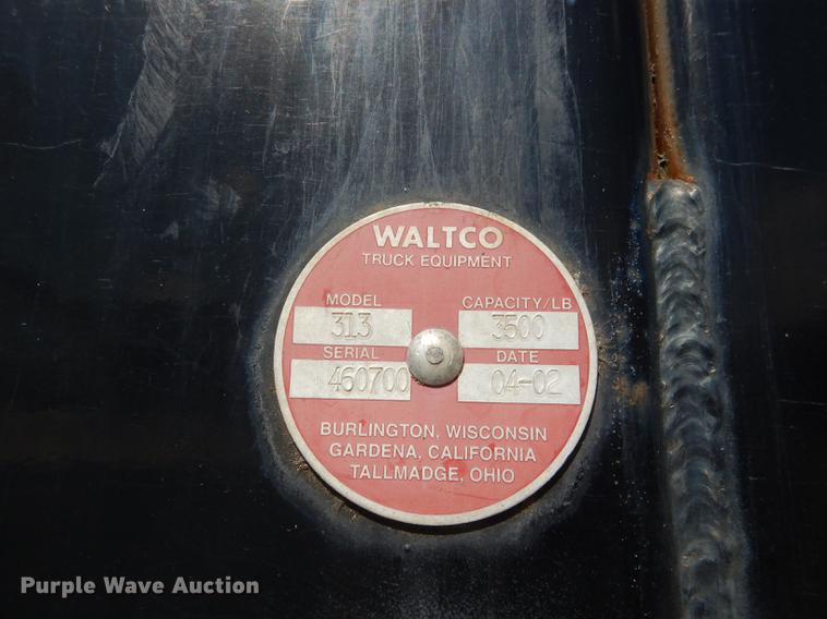 image for item DF1868 2002 GMC C6500 box truck