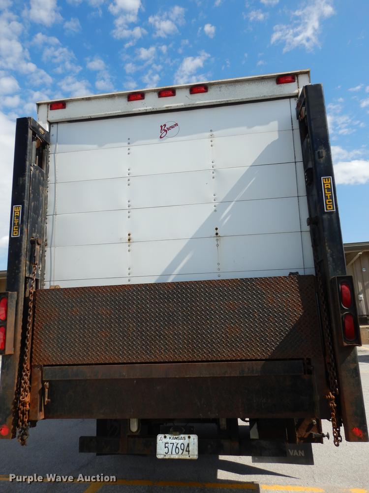 image for item DF1868 2002 GMC C6500 box truck