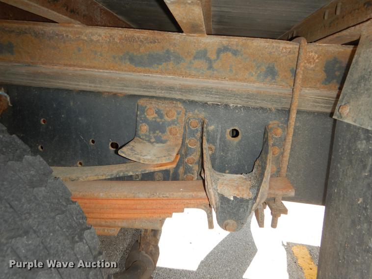 image for item DF1868 2002 GMC C6500 box truck