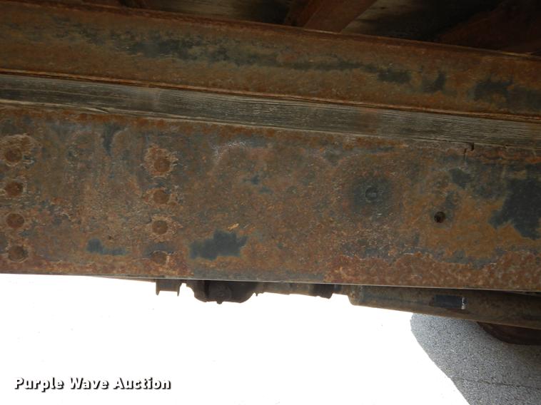 image for item DF1868 2002 GMC C6500 box truck