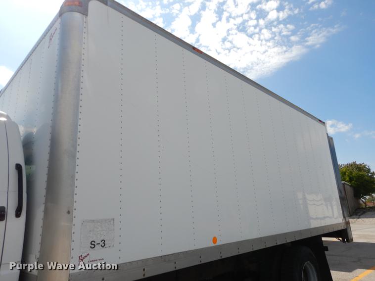 image for item DF1868 2002 GMC C6500 box truck