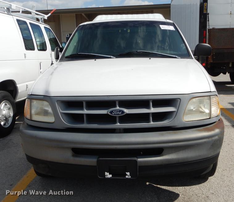 image for item DF1869 1998 Ford F150 pickup truck