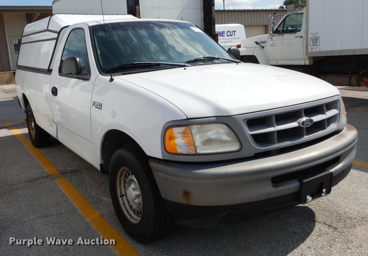 image for item DF1869 1998 Ford F150 pickup truck