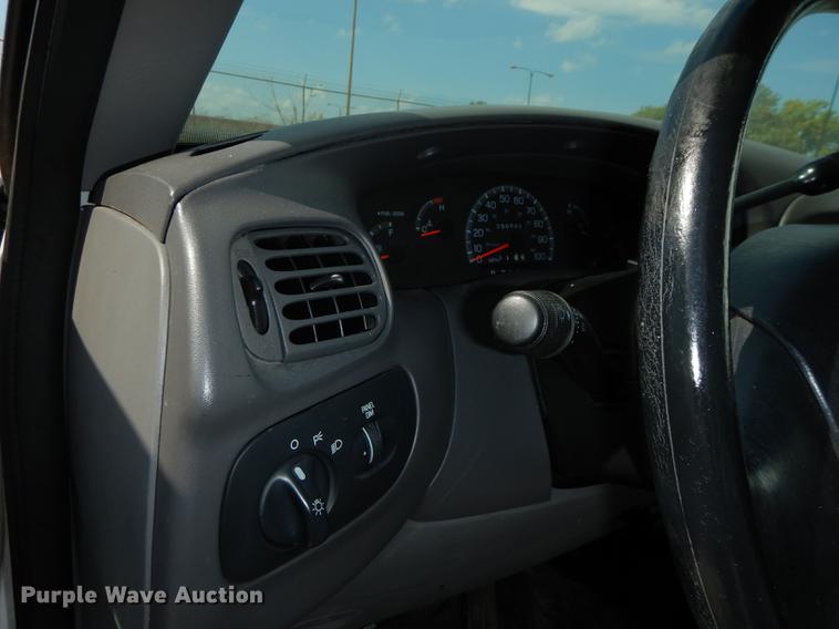 image for item DF1869 1998 Ford F150 pickup truck