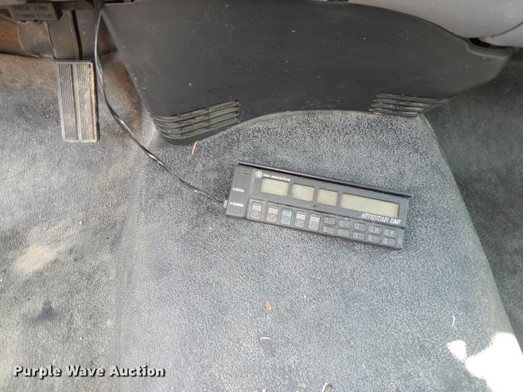 image for item DF1869 1998 Ford F150 pickup truck