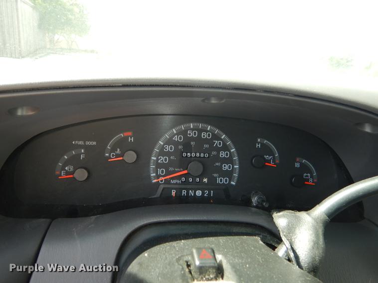 image for item DF1869 1998 Ford F150 pickup truck