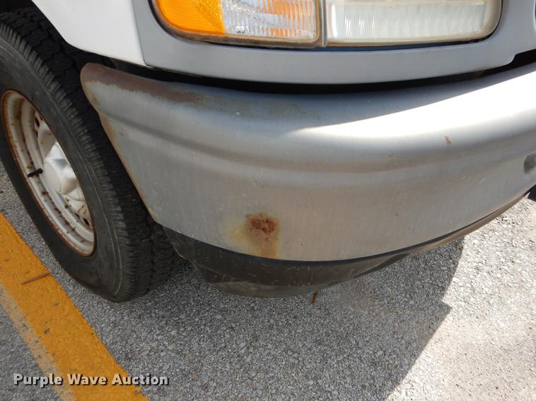 image for item DF1869 1998 Ford F150 pickup truck