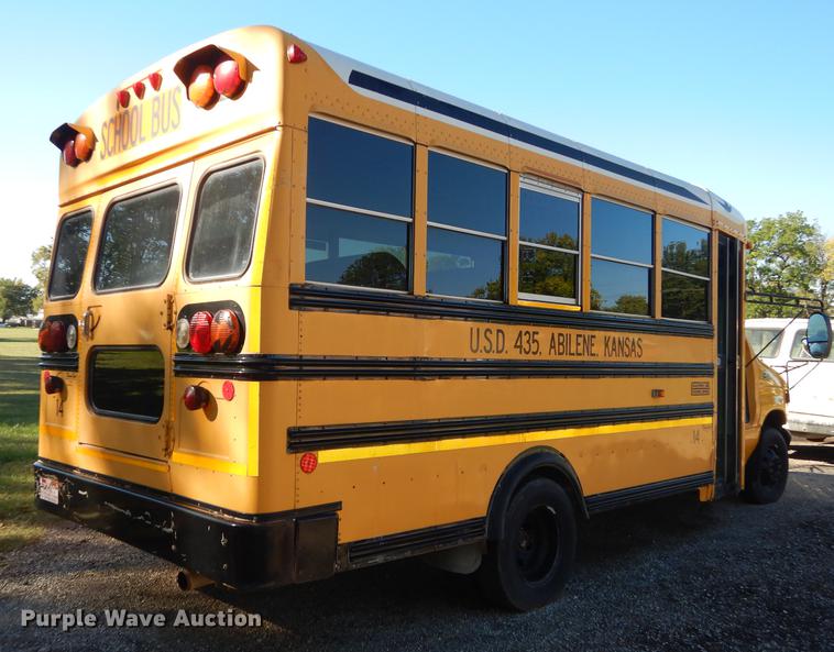 image for item DF1902 2003 Ford E450 Super Duty school bus