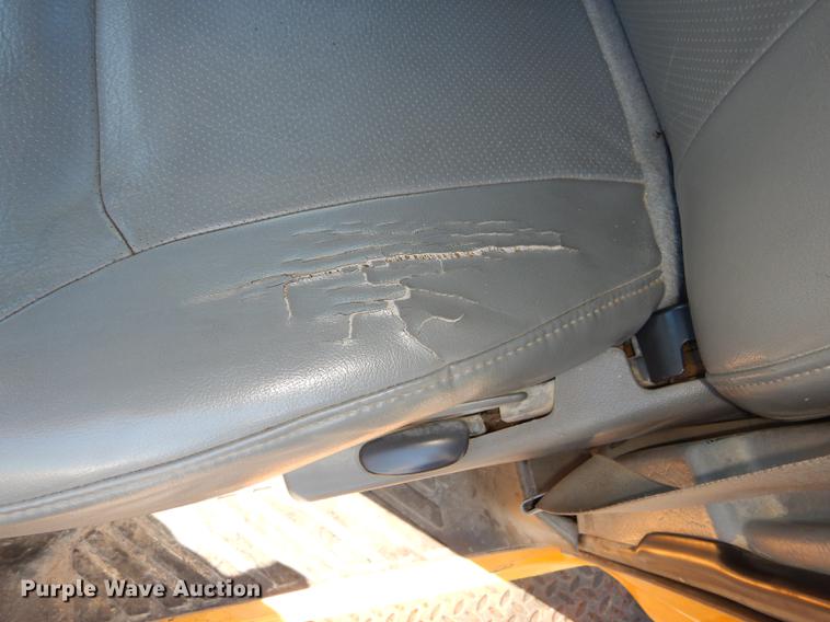 image for item DF1902 2003 Ford E450 Super Duty school bus