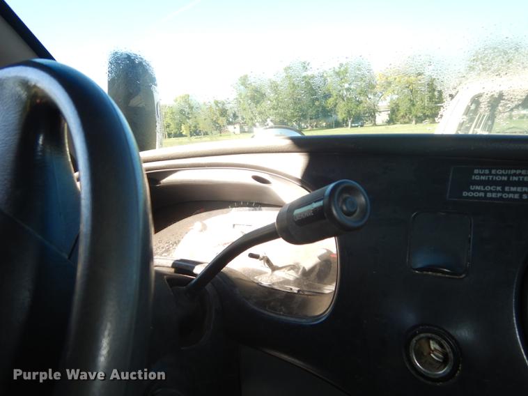 image for item DF1902 2003 Ford E450 Super Duty school bus