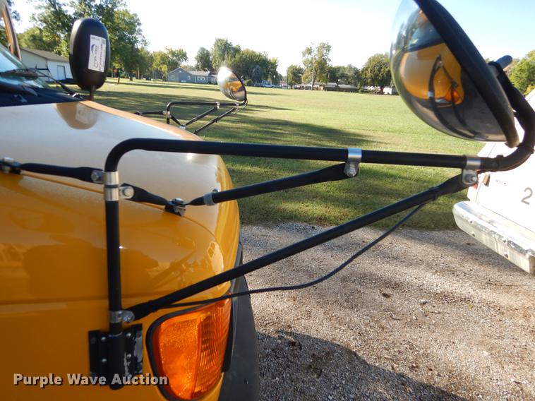 image for item DF1902 2003 Ford E450 Super Duty school bus