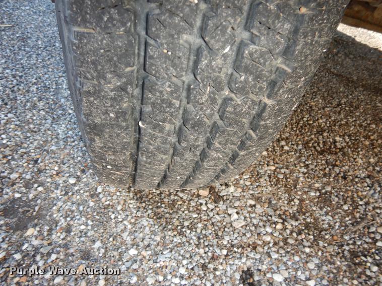 image for item DF1902 2003 Ford E450 Super Duty school bus