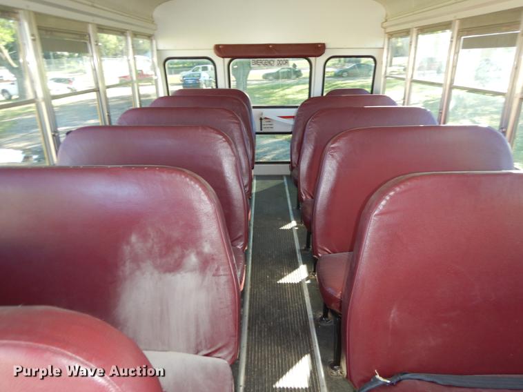 image for item DF1902 2003 Ford E450 Super Duty school bus