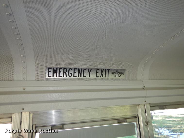 image for item DF1902 2003 Ford E450 Super Duty school bus