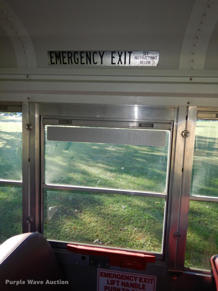 image for item DF1902 2003 Ford E450 Super Duty school bus