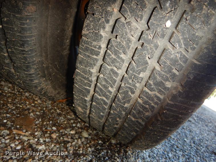 image for item DF1902 2003 Ford E450 Super Duty school bus