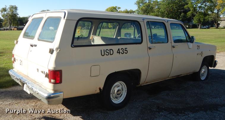 image for item DF1903 1986 Chevrolet C10 Suburban SUV