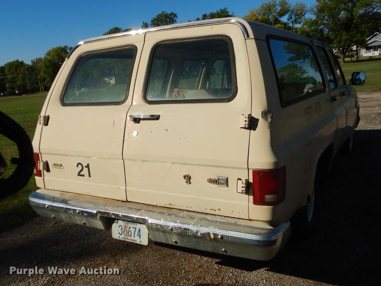 image for item DF1903 1986 Chevrolet C10 Suburban SUV