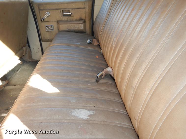 image for item DF1903 1986 Chevrolet C10 Suburban SUV