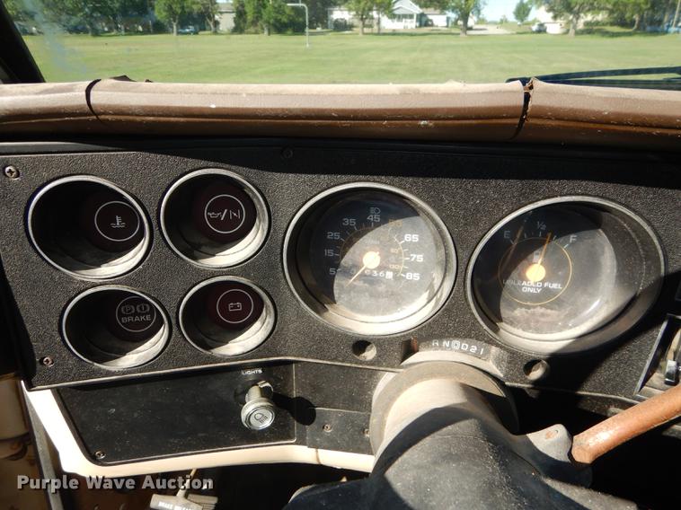 image for item DF1903 1986 Chevrolet C10 Suburban SUV