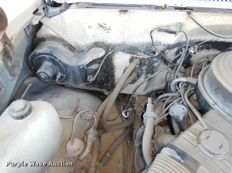 image for item DF1903 1986 Chevrolet C10 Suburban SUV