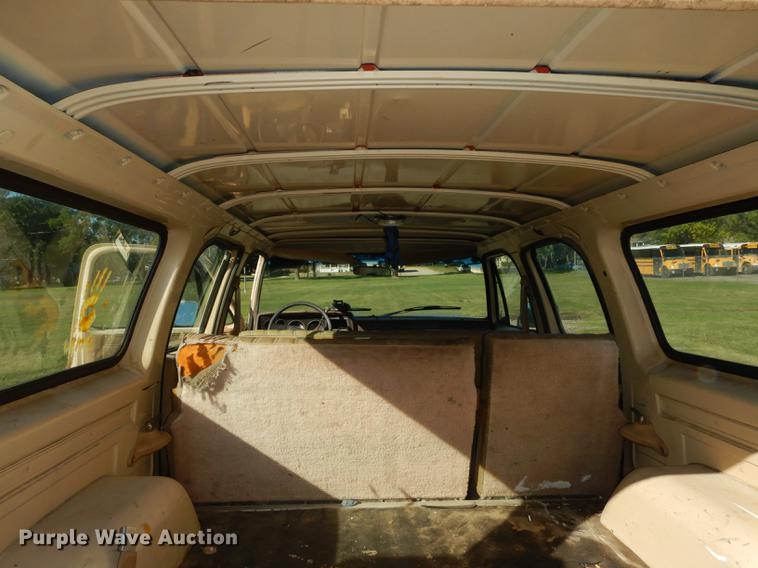 image for item DF1903 1986 Chevrolet C10 Suburban SUV