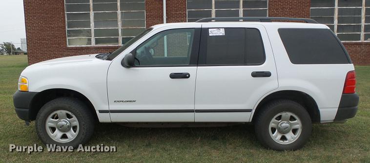 image for item DF2790 2004 Ford Explorer SUV
