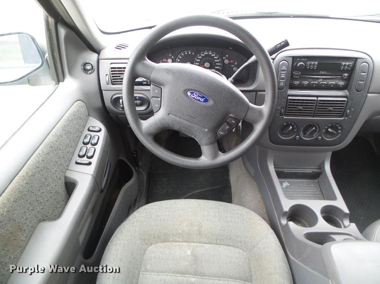 image for item DF2790 2004 Ford Explorer SUV