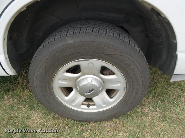 image for item DF2790 2004 Ford Explorer SUV