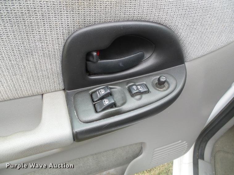 image for item DF2791 2001 Chevrolet Venture LS Extended van