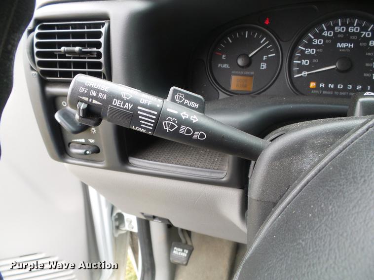 image for item DF2791 2001 Chevrolet Venture LS Extended van