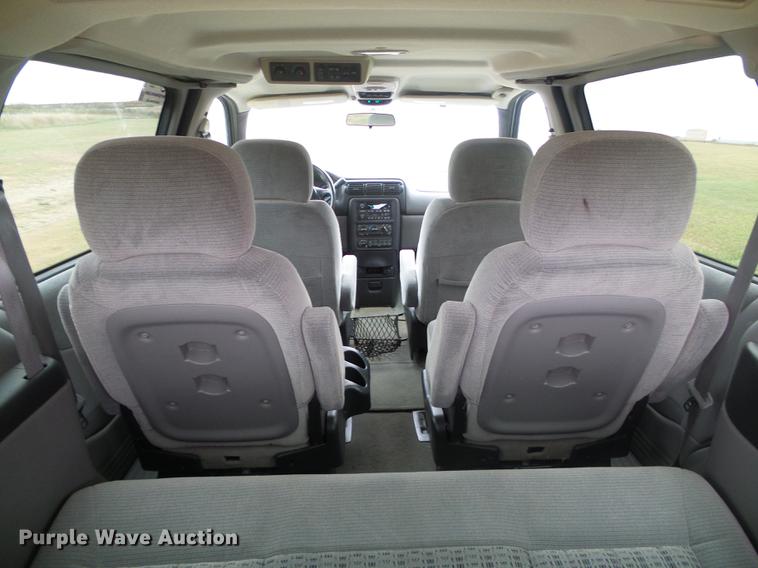 image for item DF2791 2001 Chevrolet Venture LS Extended van