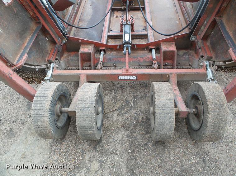 image for item DF2799 2000 Rhino FM15 batwing rotary mower