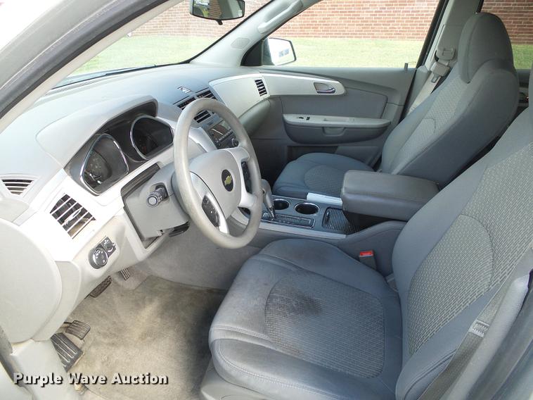 image for item DF2800 2012 Chevrolet Traverse LS SUV