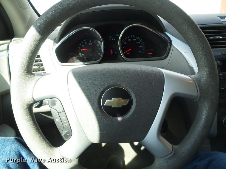 image for item DF2800 2012 Chevrolet Traverse LS SUV