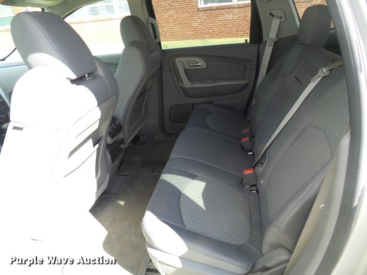 image for item DF2800 2012 Chevrolet Traverse LS SUV
