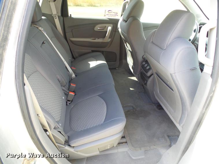 image for item DF2800 2012 Chevrolet Traverse LS SUV