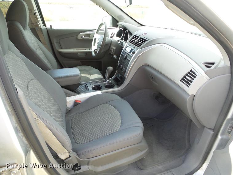 image for item DF2800 2012 Chevrolet Traverse LS SUV
