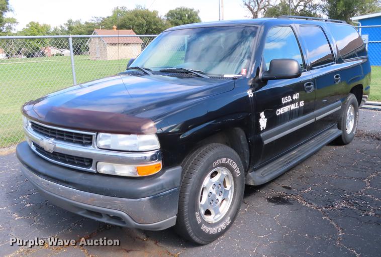 image for item DN9241 2004 Chevrolet Suburban 1500 SUV
