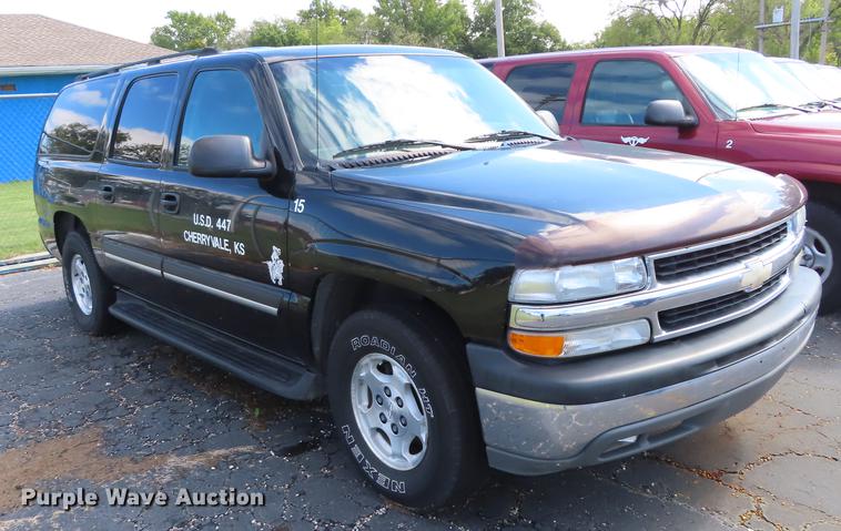image for item DN9241 2004 Chevrolet Suburban 1500 SUV