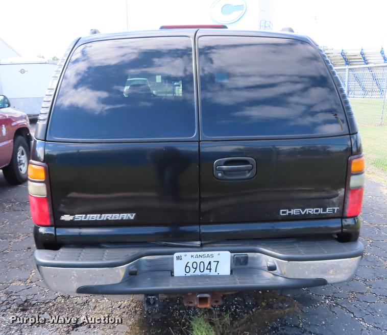image for item DN9241 2004 Chevrolet Suburban 1500 SUV