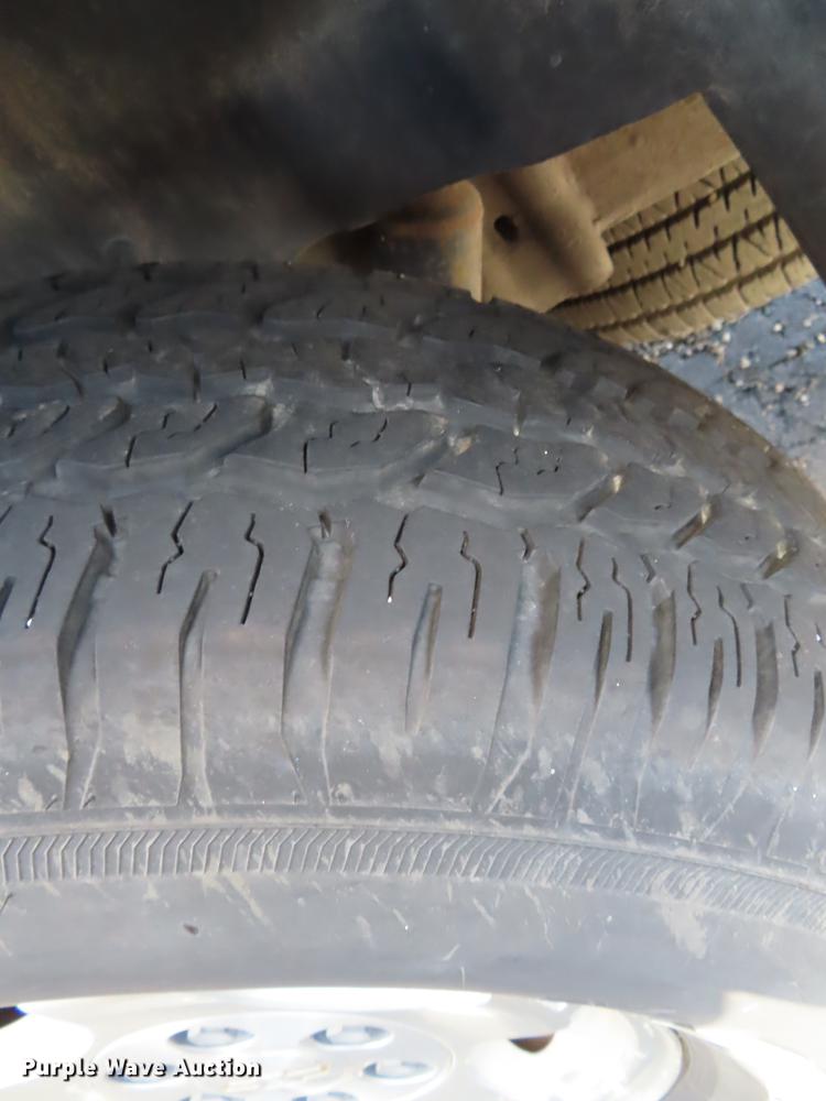 image for item DN9241 2004 Chevrolet Suburban 1500 SUV