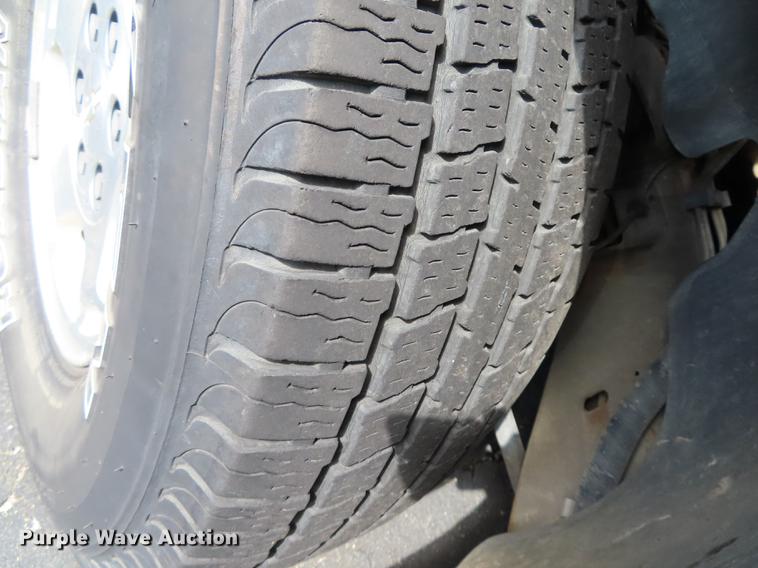 image for item DN9241 2004 Chevrolet Suburban 1500 SUV